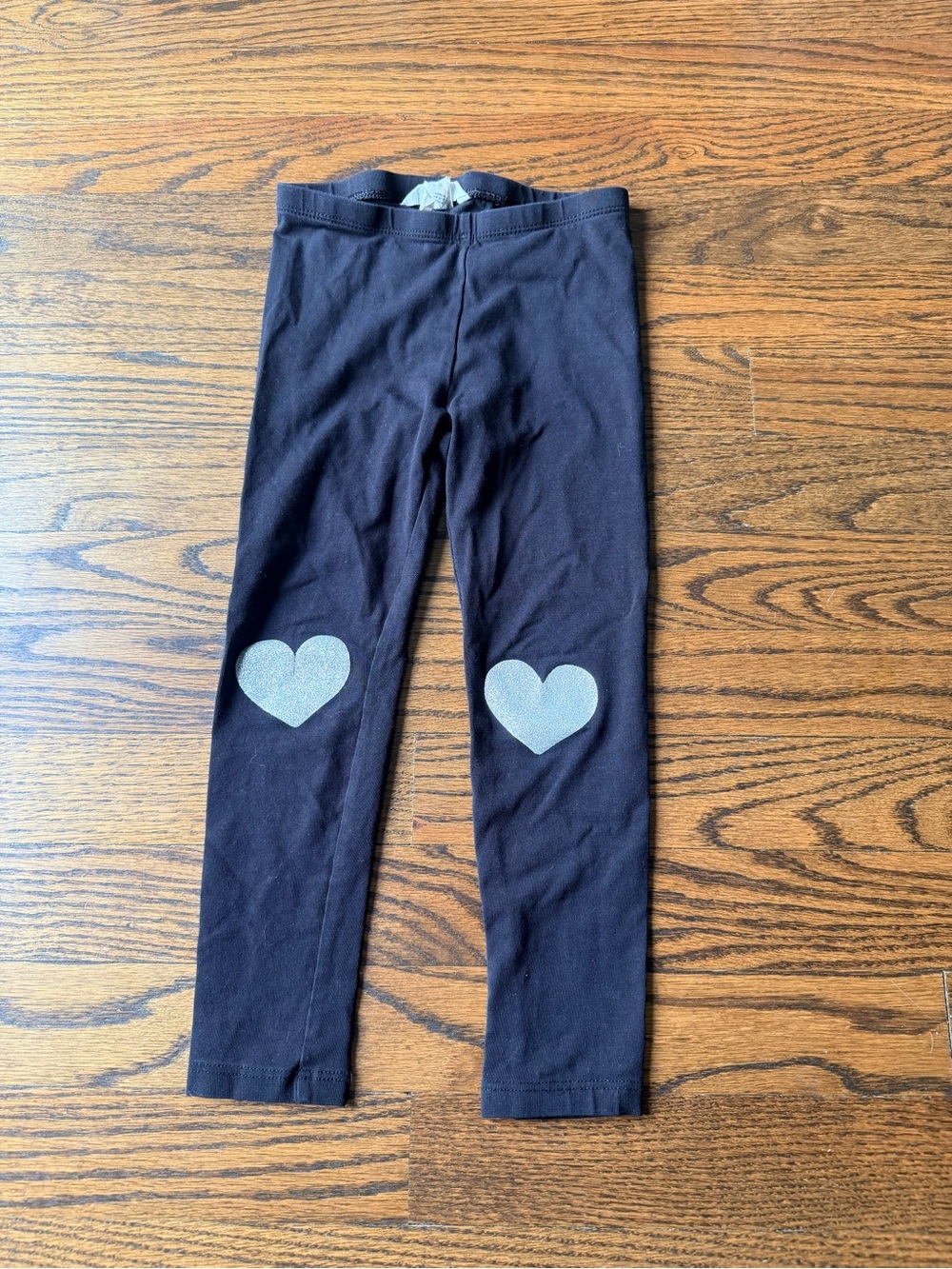 🍭6/$30 H&M Girls Black Leggings with Silver Heart Knee Patches 3-4 Years